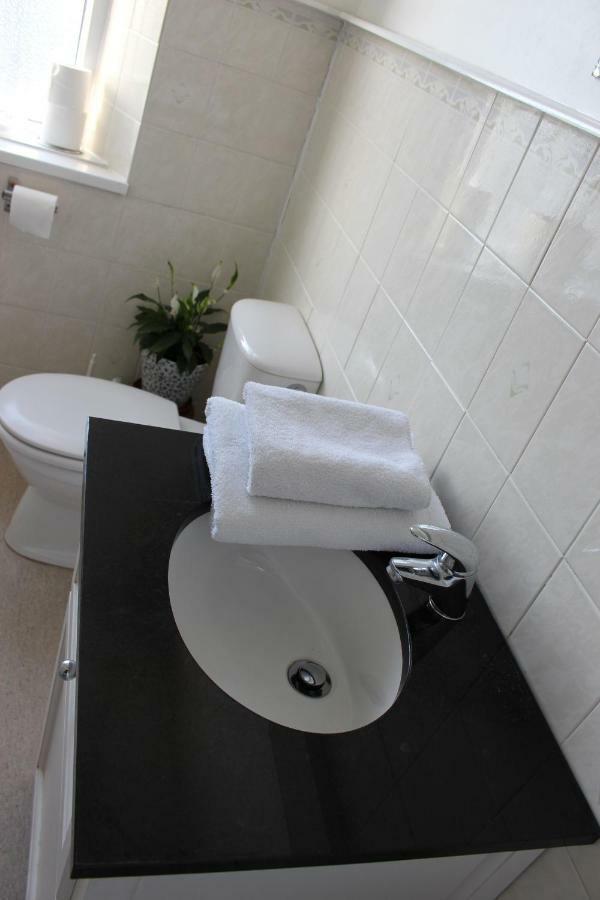 The Elms Guest House Bristol Filton Экстерьер фото